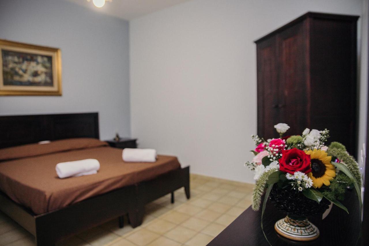 Le Antiche Colonne Bed & Breakfast Cinquefrondi Exterior foto