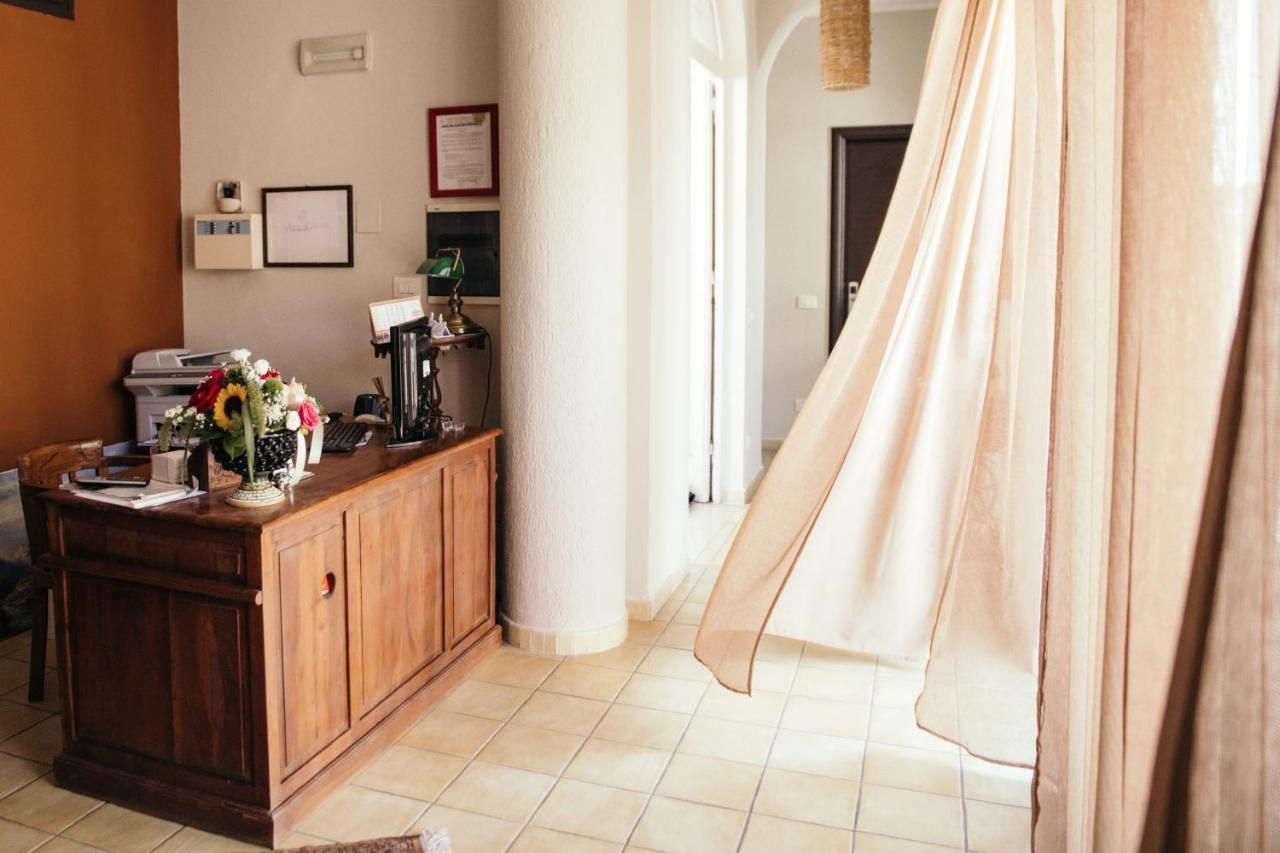 Le Antiche Colonne Bed & Breakfast Cinquefrondi Exterior foto