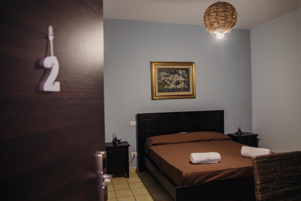Le Antiche Colonne Bed & Breakfast Cinquefrondi Exterior foto