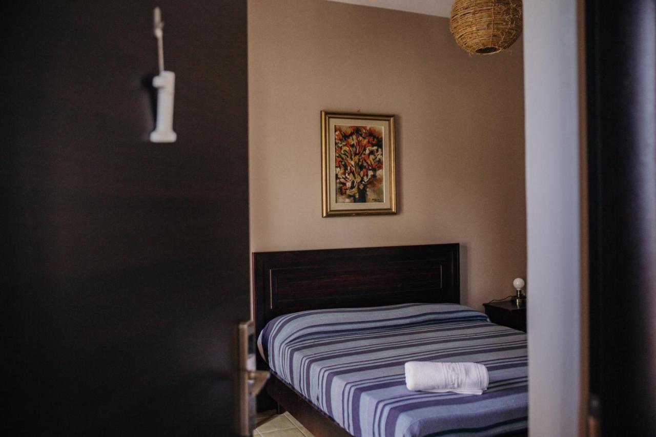 Le Antiche Colonne Bed & Breakfast Cinquefrondi Exterior foto