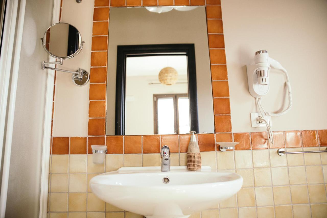Le Antiche Colonne Bed & Breakfast Cinquefrondi Exterior foto