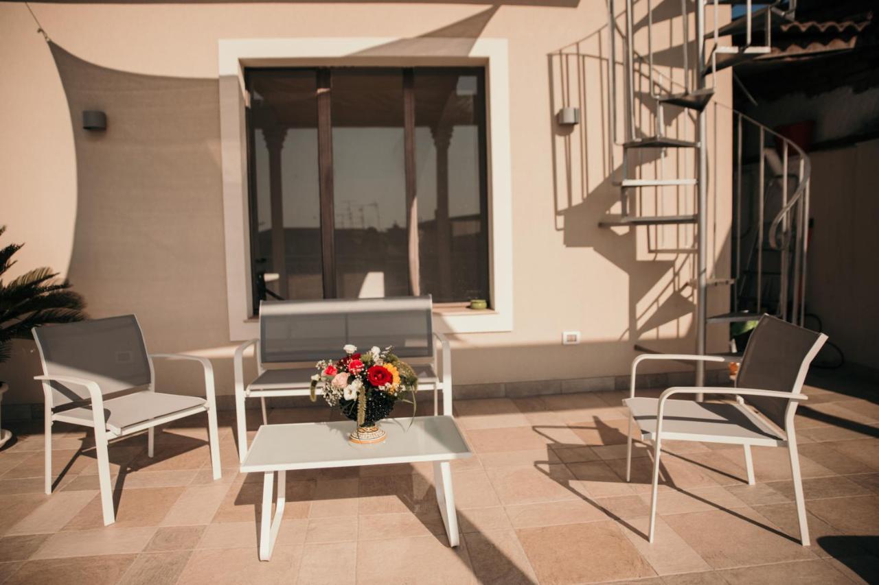 Le Antiche Colonne Bed & Breakfast Cinquefrondi Exterior foto