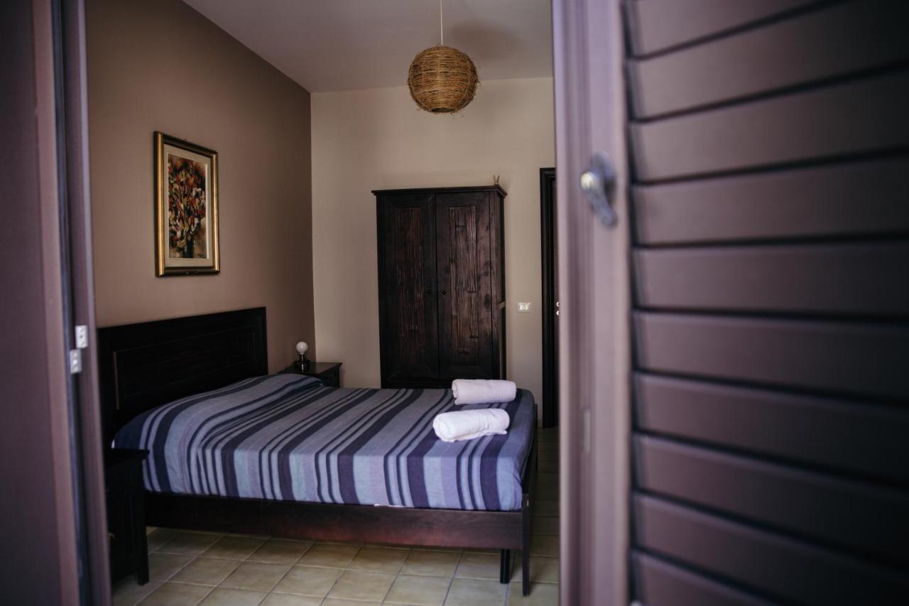 Le Antiche Colonne Bed & Breakfast Cinquefrondi Exterior foto